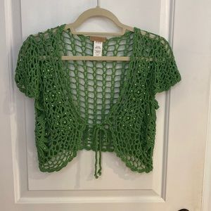 Green crochet short cover sweater w/ bead detail. Sz L
